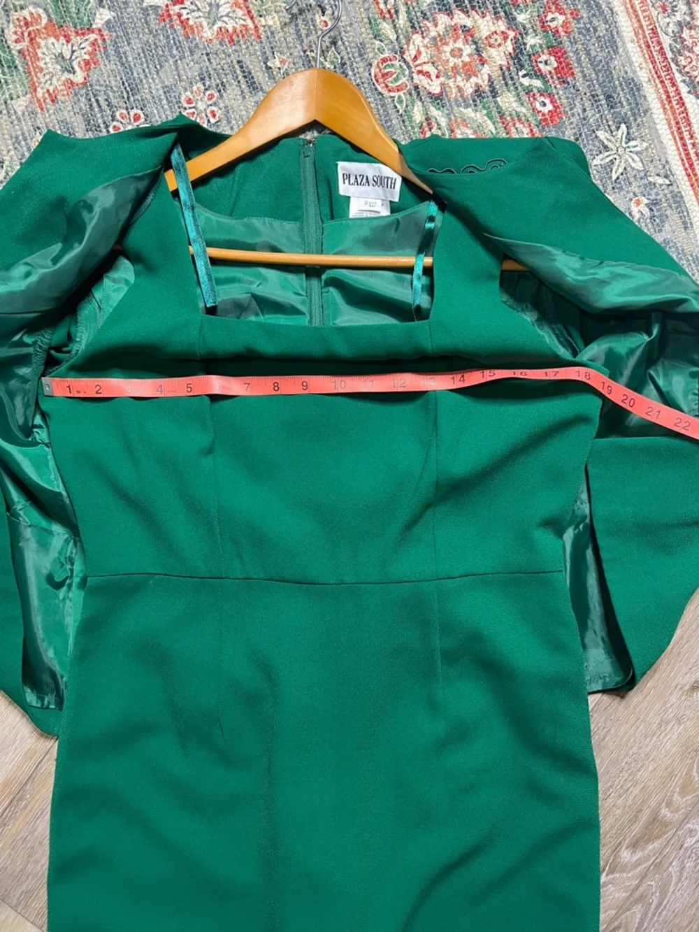 Plaza South Elegant Emerald Green Women's set